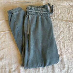 Aritzia TNA Jogger Sweatpants in Blue/Grey color